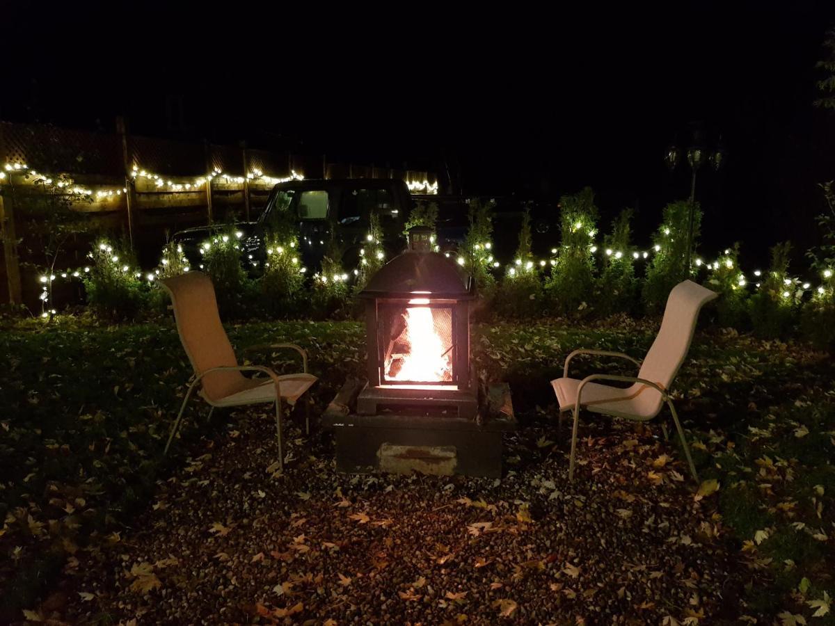 Kokomo Inn Bed And Breakfast Ottawa-Gatineau'S Only Tropical Riverfront B&B On The National Capital Cycling Pathway Route Verte #1 - For Adults Only - Chambre D'Hotes Tropical Aux Berges Des Outaouais Bnb #17542O Exteriér fotografie