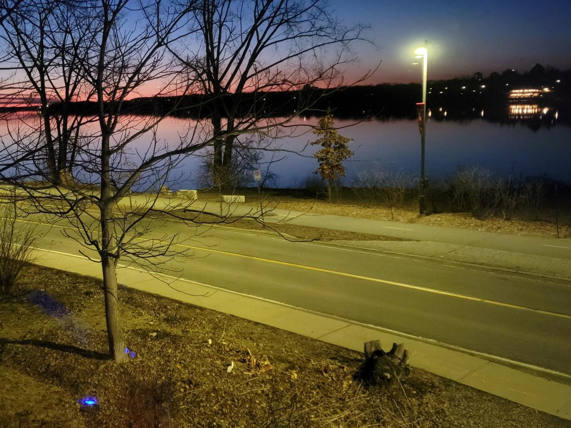 Kokomo Inn Bed And Breakfast Ottawa-Gatineau'S Only Tropical Riverfront B&B On The National Capital Cycling Pathway Route Verte #1 - For Adults Only - Chambre D'Hotes Tropical Aux Berges Des Outaouais Bnb #17542O Exteriér fotografie
