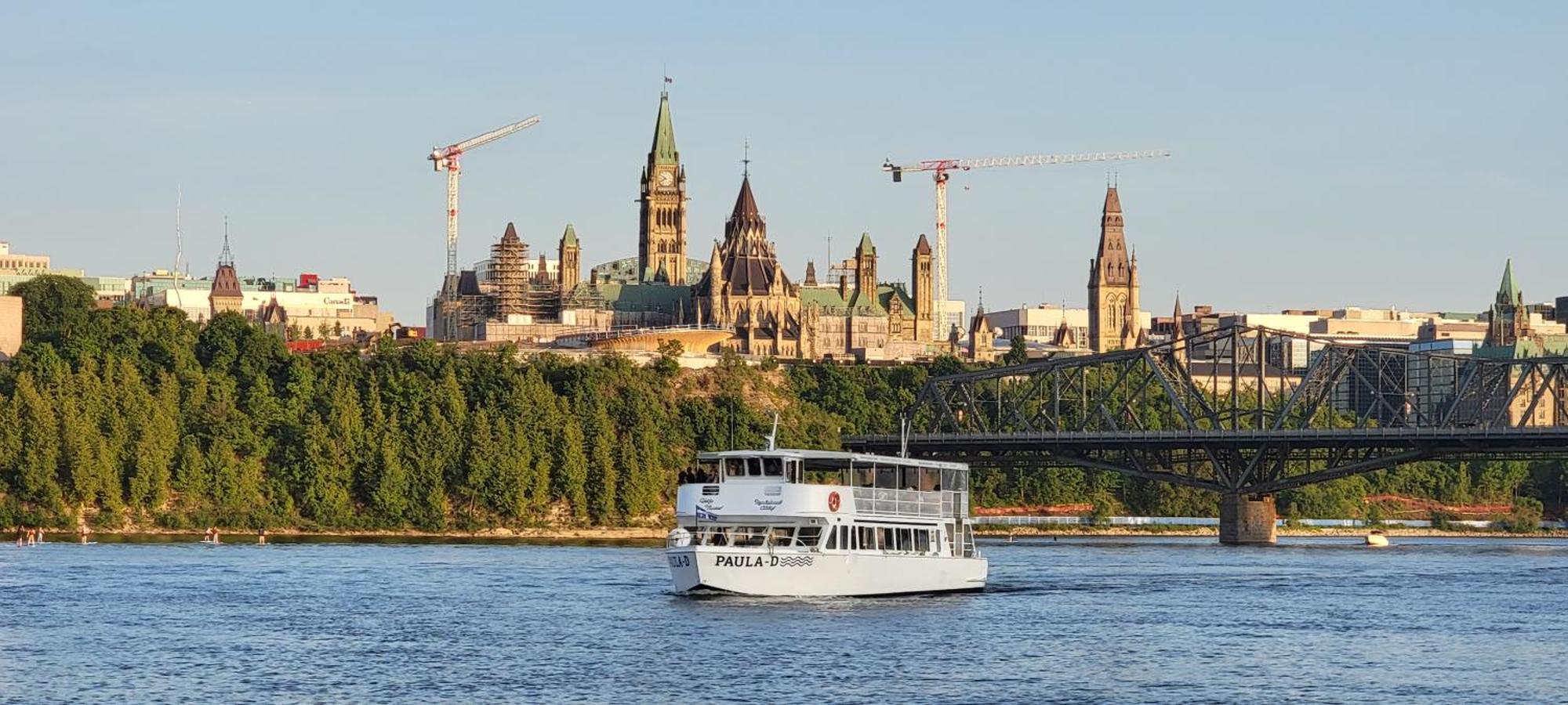 Kokomo Inn Bed And Breakfast Ottawa-Gatineau'S Only Tropical Riverfront B&B On The National Capital Cycling Pathway Route Verte #1 - For Adults Only - Chambre D'Hotes Tropical Aux Berges Des Outaouais Bnb #17542O Exteriér fotografie