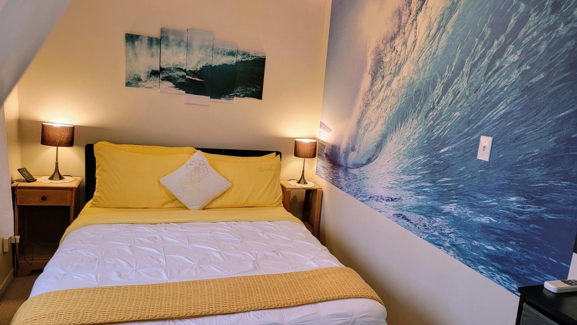 Kokomo Inn Bed And Breakfast Ottawa-Gatineau'S Only Tropical Riverfront B&B On The National Capital Cycling Pathway Route Verte #1 - For Adults Only - Chambre D'Hotes Tropical Aux Berges Des Outaouais Bnb #17542O Pokoj fotografie